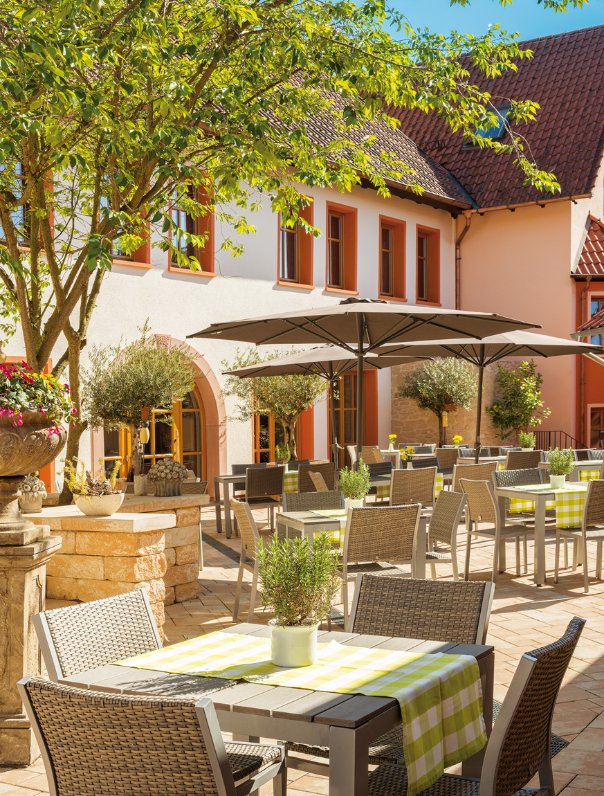Mediterraner Garten am Landhaus im Pfalzhotel Asselheim_3